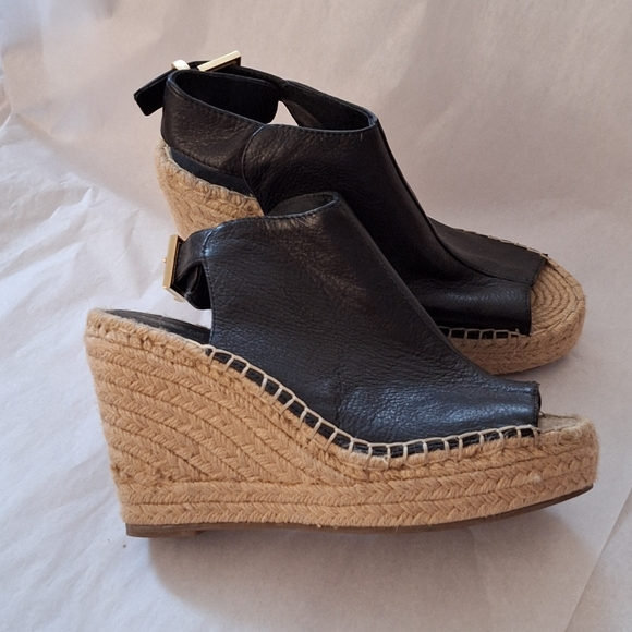 Kenneth Cole Women Olivia Espadrille Peep-Toe Black leather Wedges Size 7.5M - Picture 2 of 10